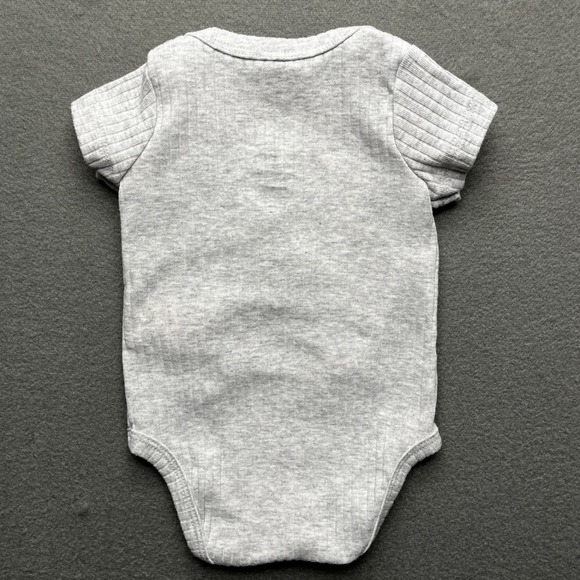 Hello Kitty Baby Bodysuit Gray 3M Puff Graphic Red Bow Sanrio Cotton Blend - Picture 3 of 6